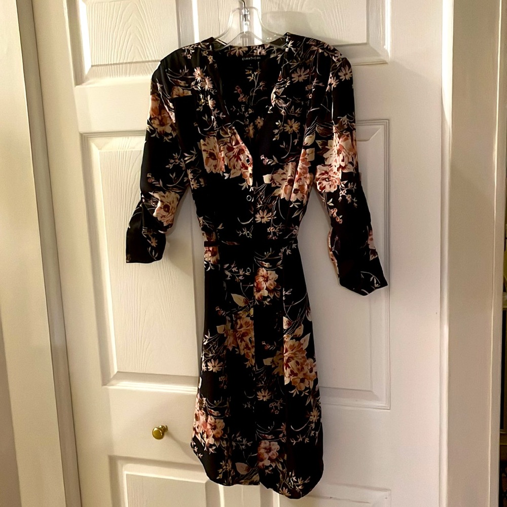 41 Hawthorne vintage-flower pattern 1/4 sleeve midi-dress, size med, navy blue. - Picture 2 of 6